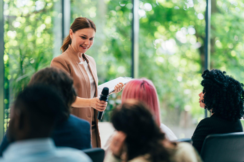 Captivate and Connect: Mastering Public Speaking in HR - OEM America
